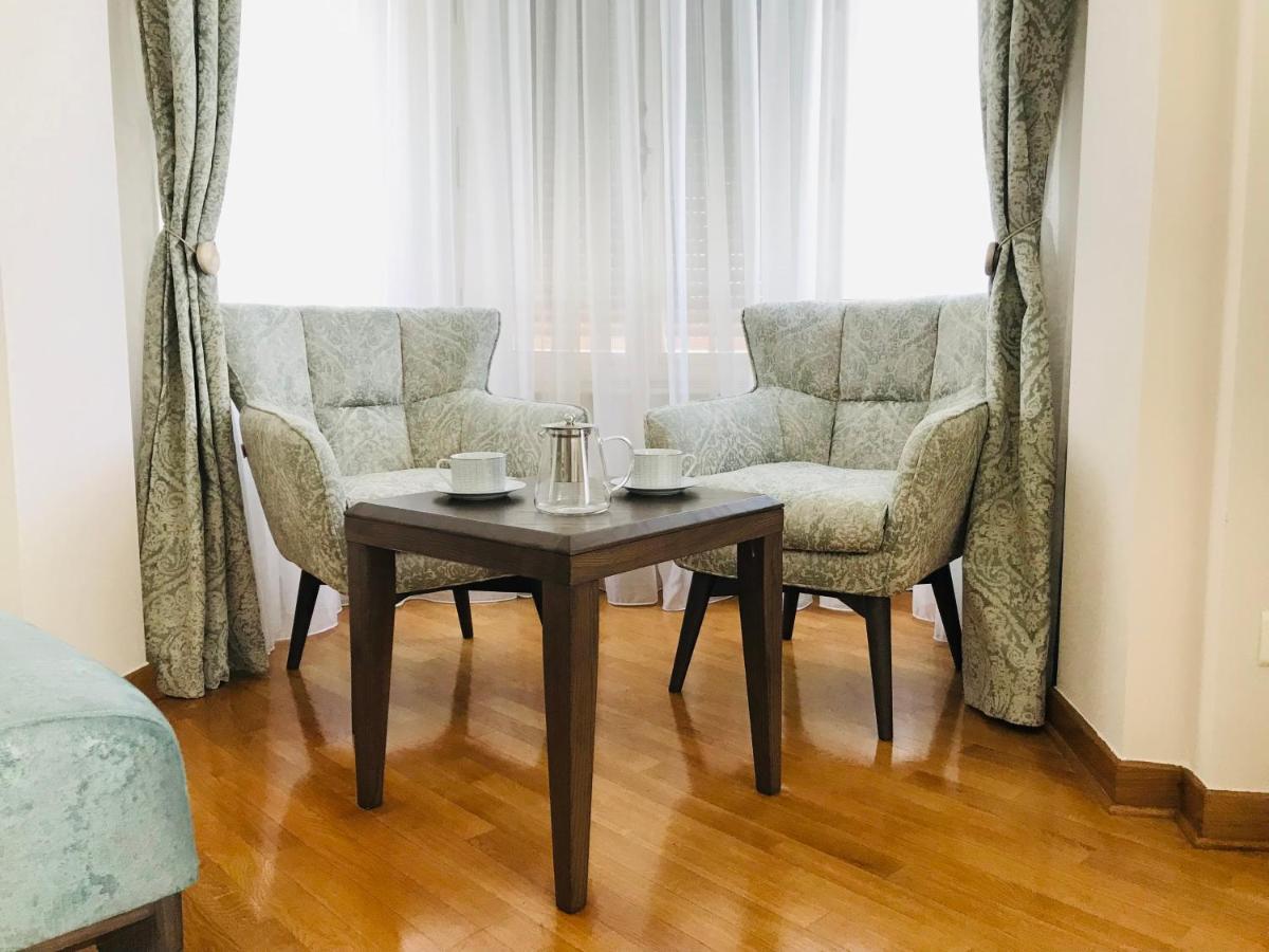 Knez Sima Jacuzzi, 3 Bedrooms, Balcony In Stari Grad Belgrad Exteriör bild